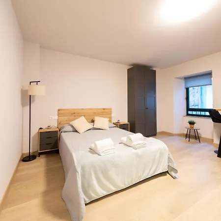 Muralla De - Casco Historico * Lugo