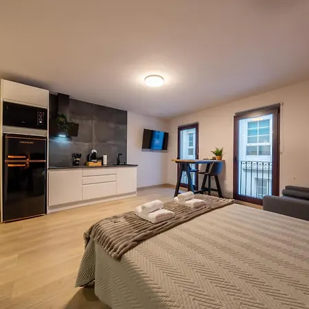 Muralla De - Casco Historico Lugo